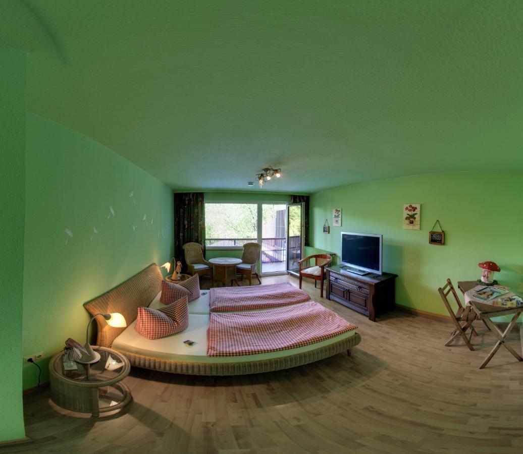 Hotel Merkurwald - Restaurant Wolpertinger Baden-Baden Eksteriør billede